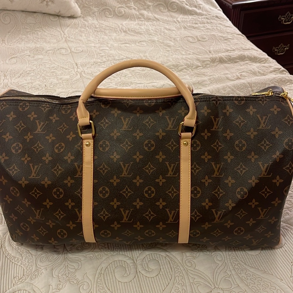 🩷 Louis Vuitto “inspired” weekender. Beautiful and fancy, come wit…